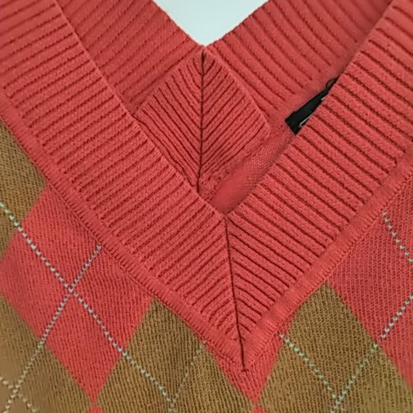 Rampage Red Argyle V-Neck Sweater - Picture 7 of 7